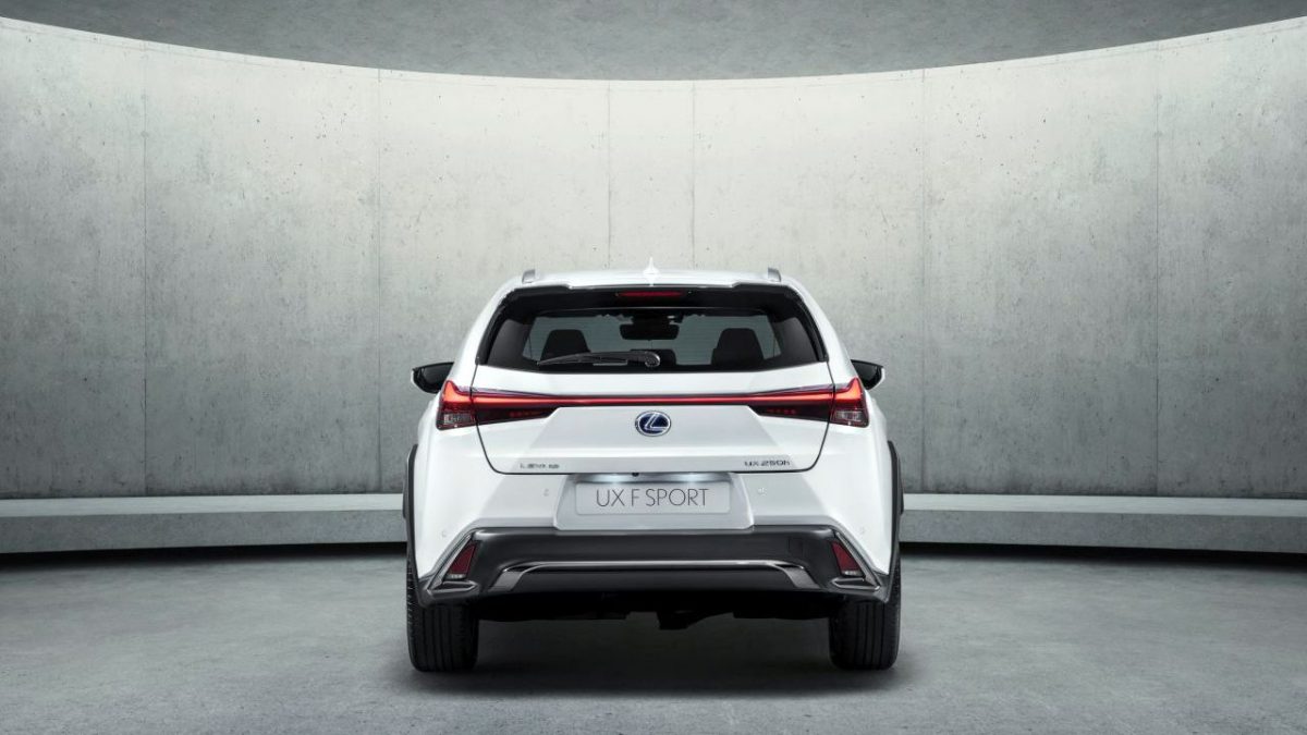 LEXUS