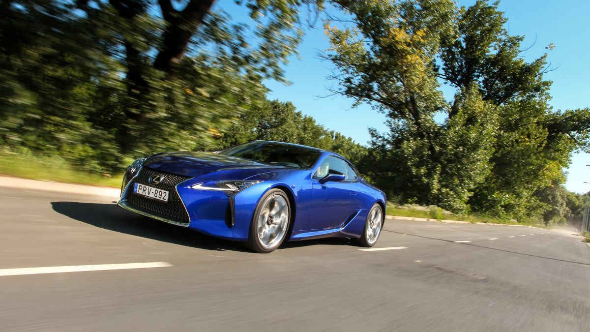 LEXUS