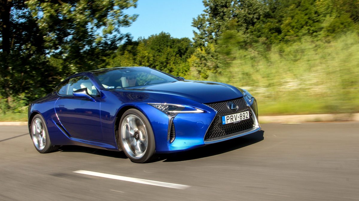 LEXUS