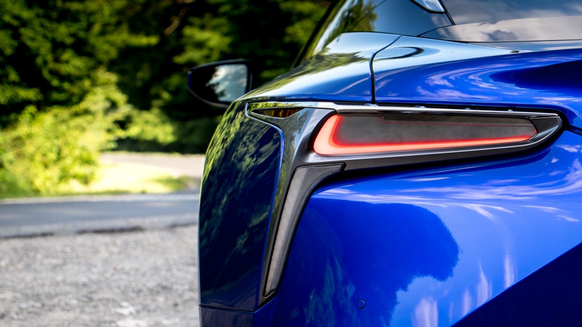 LEXUS