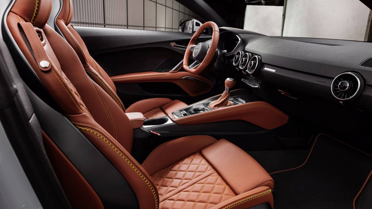 AUDI TT