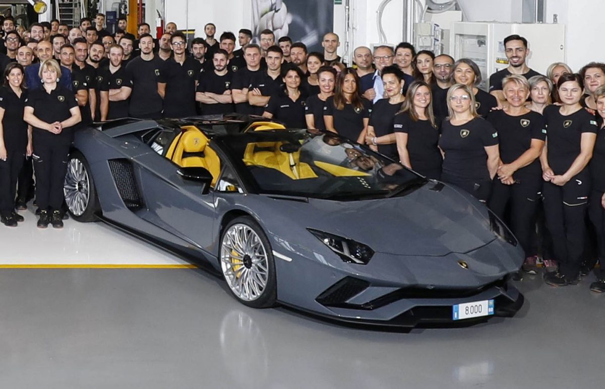 LAMBORGHINI AVENTADOR