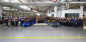 LAMBORGHINI AVENTADOR