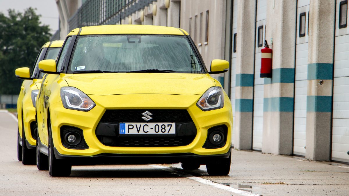 SUZUKI SWIFT