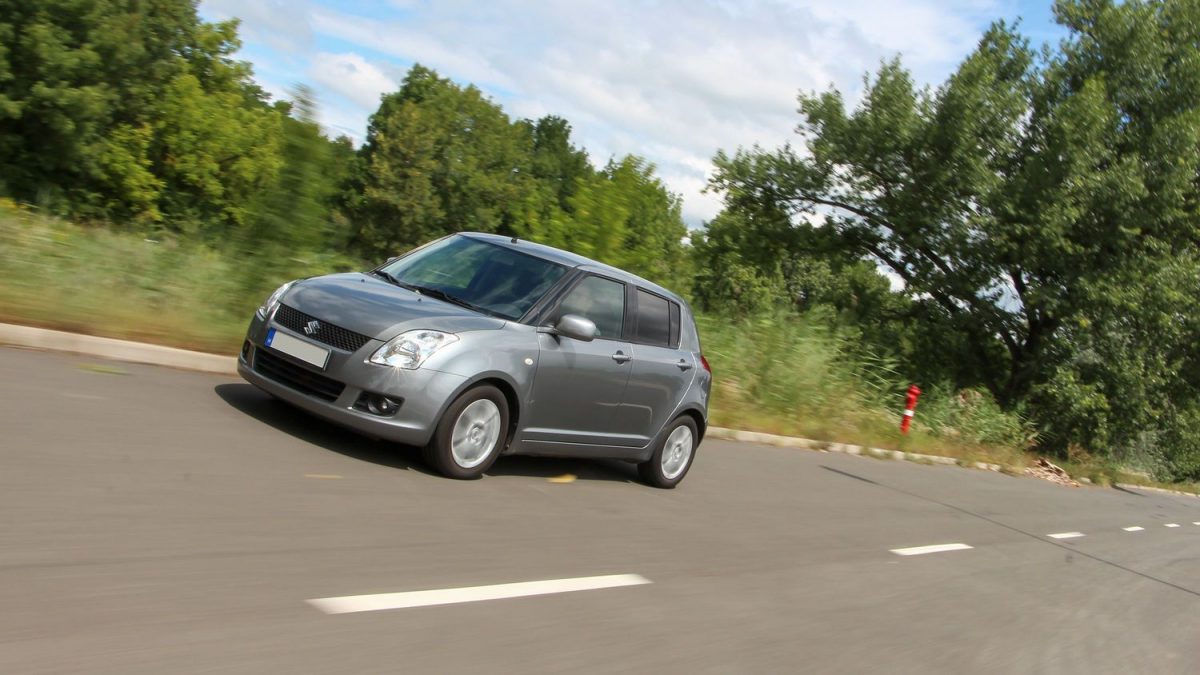 SUZUKI SWIFT