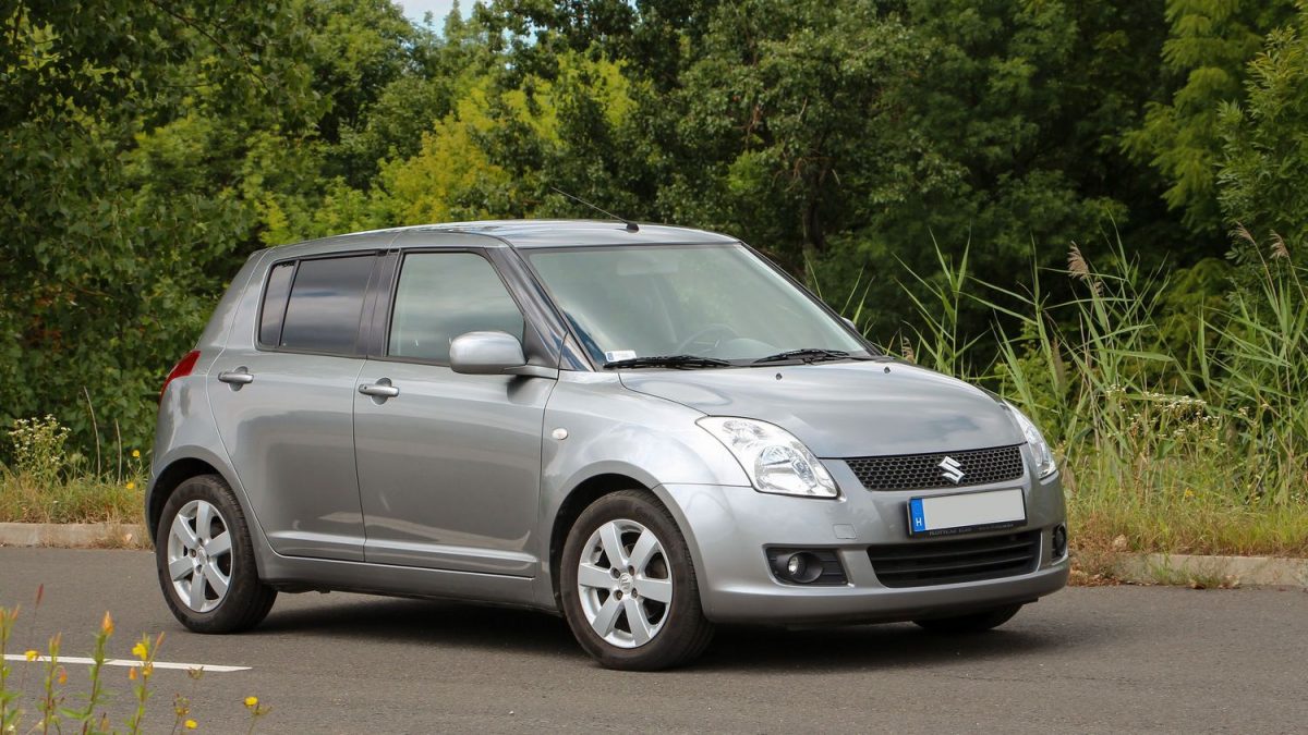SUZUKI SWIFT