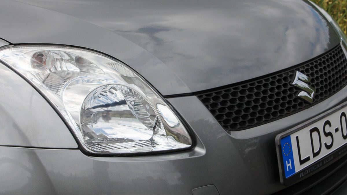 SUZUKI SWIFT