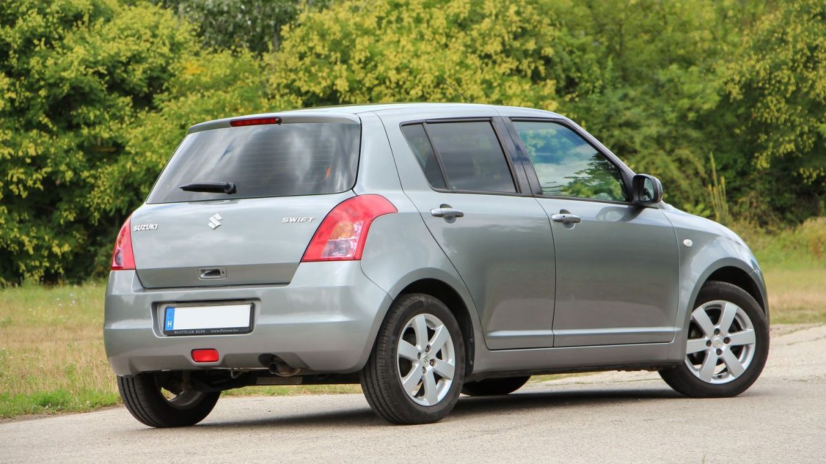 SUZUKI SWIFT