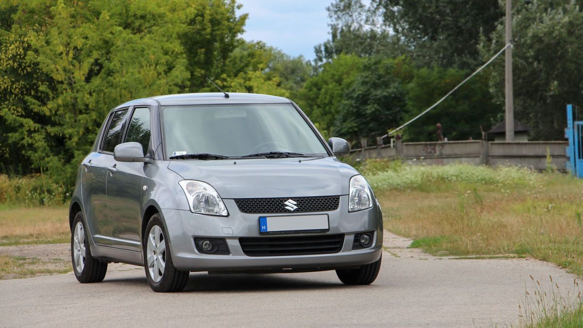 SUZUKI SWIFT
