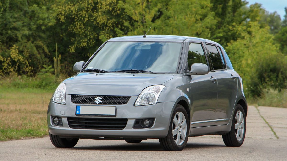 SUZUKI SWIFT