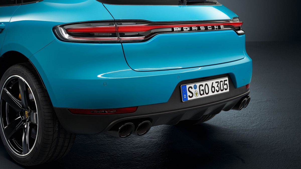 PORSCHE MACAN