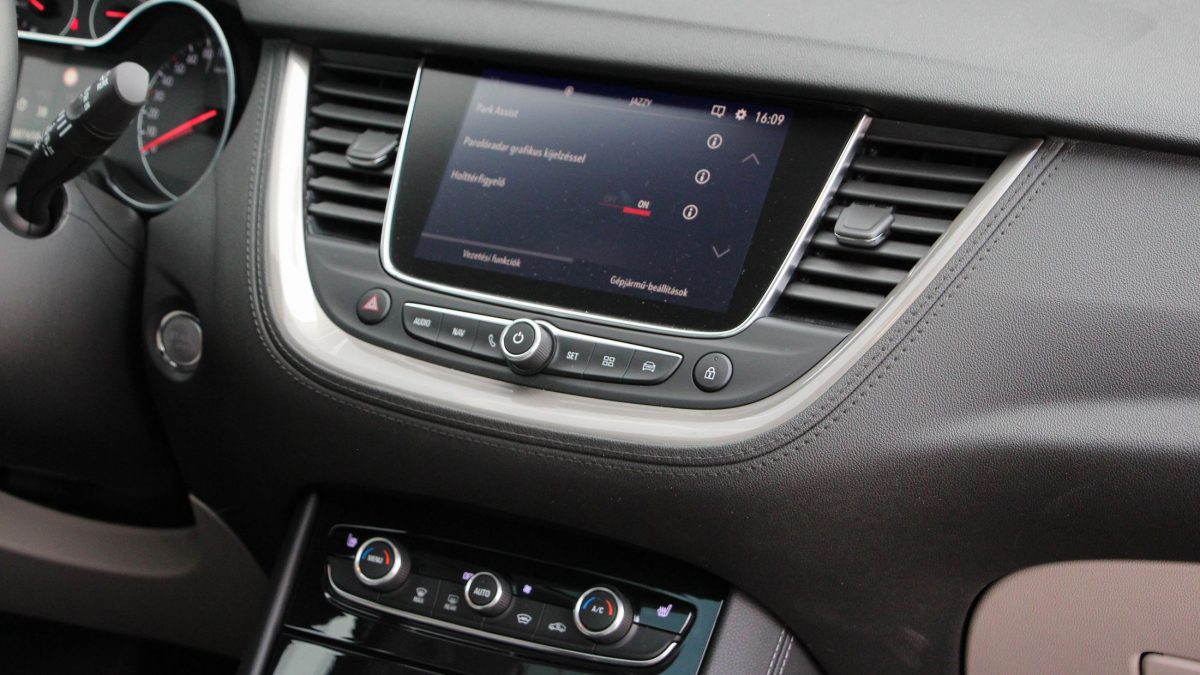 OPEL GRANDLAND X