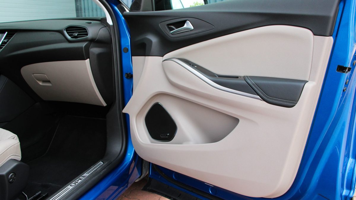 OPEL GRANDLAND X