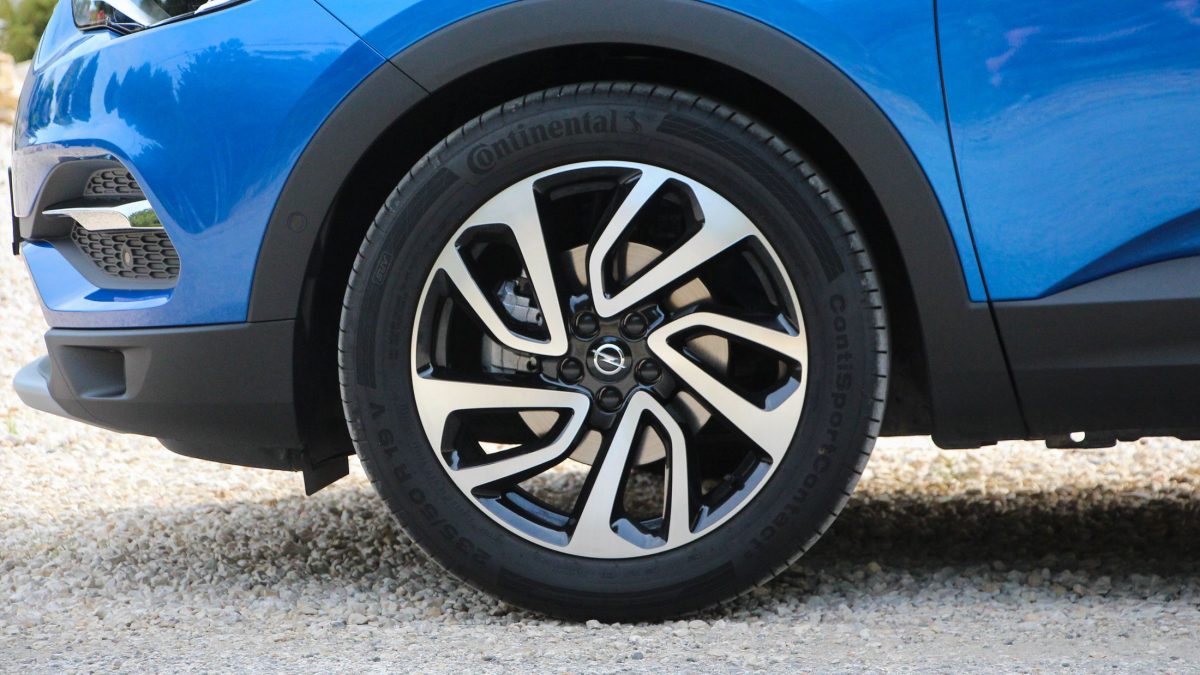 OPEL GRANDLAND X