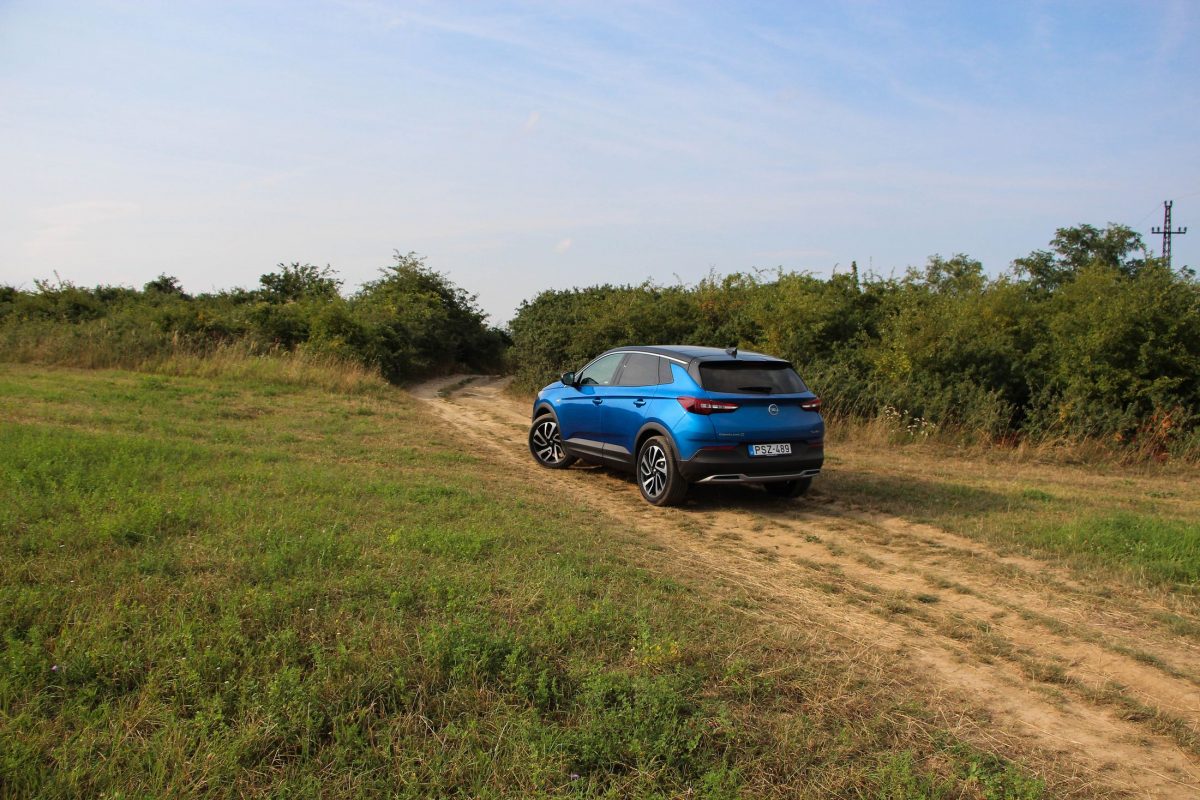 OPEL GRANDLAND X
