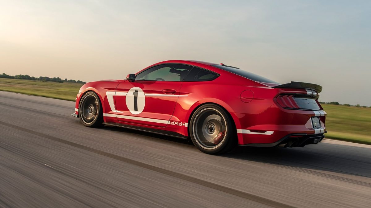 FORD MUSTANG