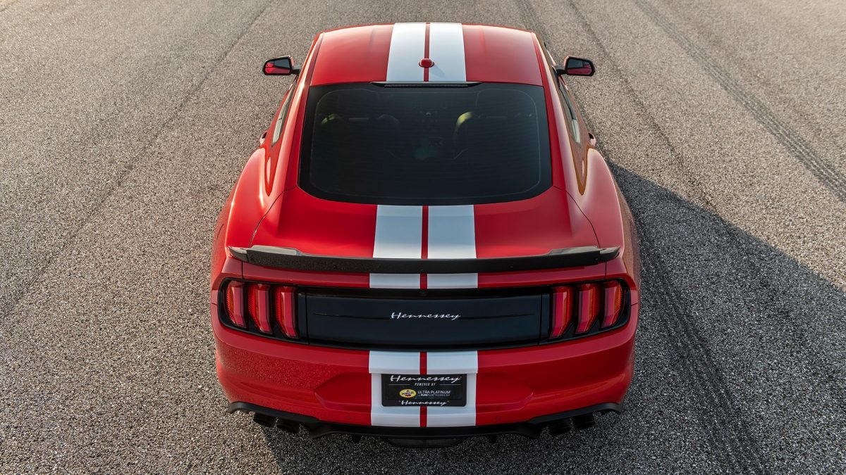 FORD MUSTANG