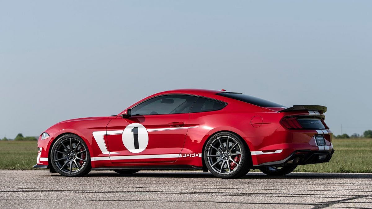 FORD MUSTANG