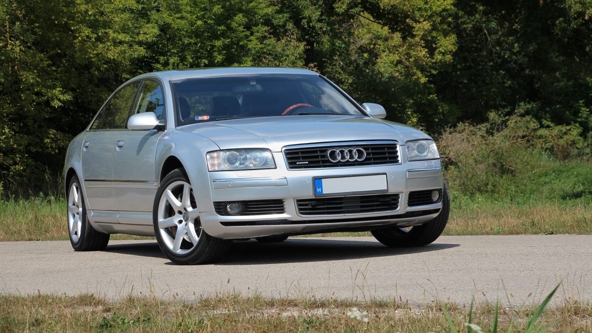 AUDI A8