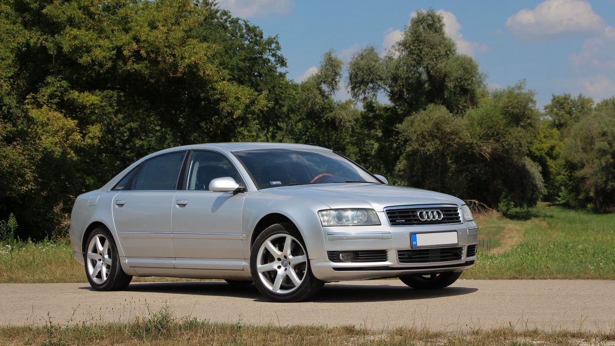 AUDI A8