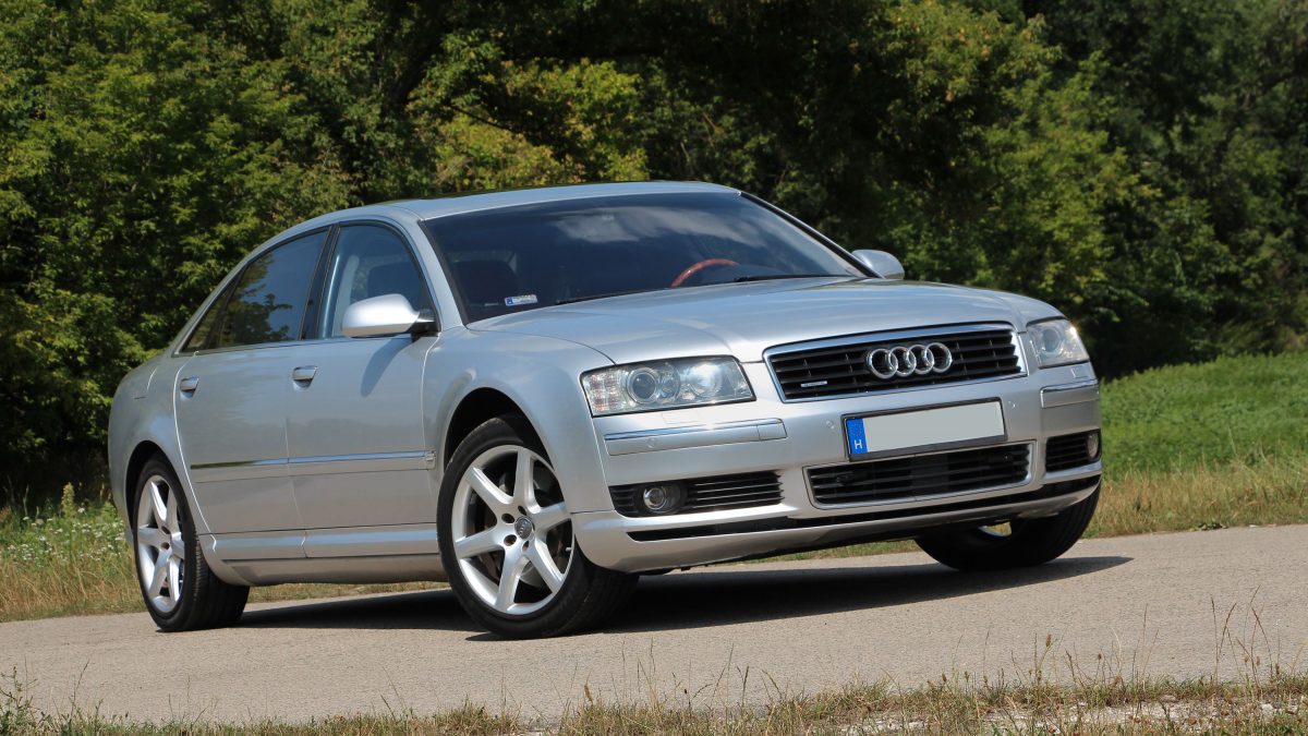 AUDI A8