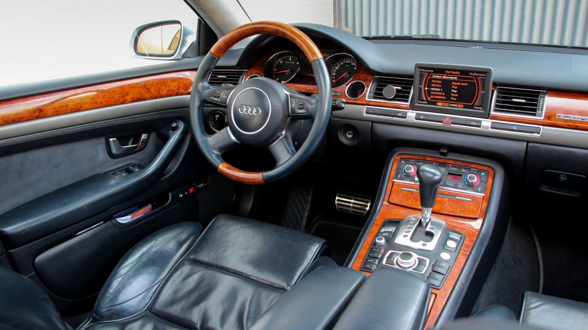 AUDI A8