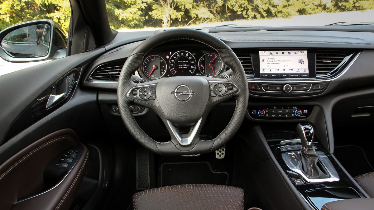 OPEL INSIGNIA