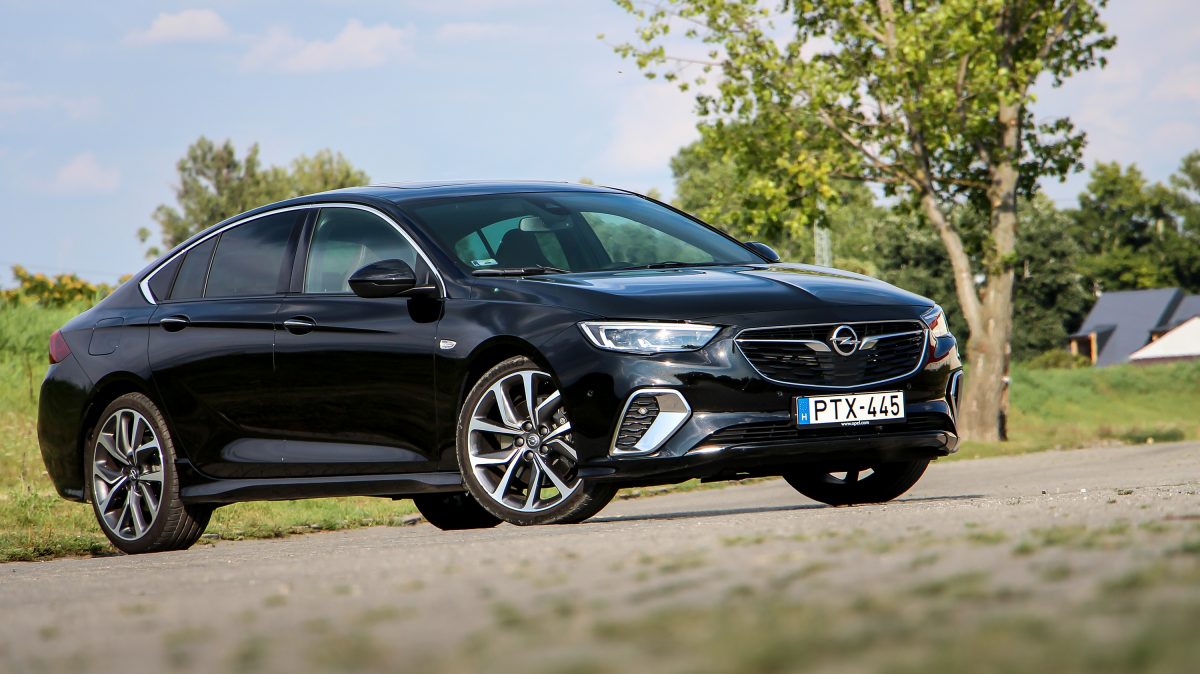 OPEL INSIGNIA