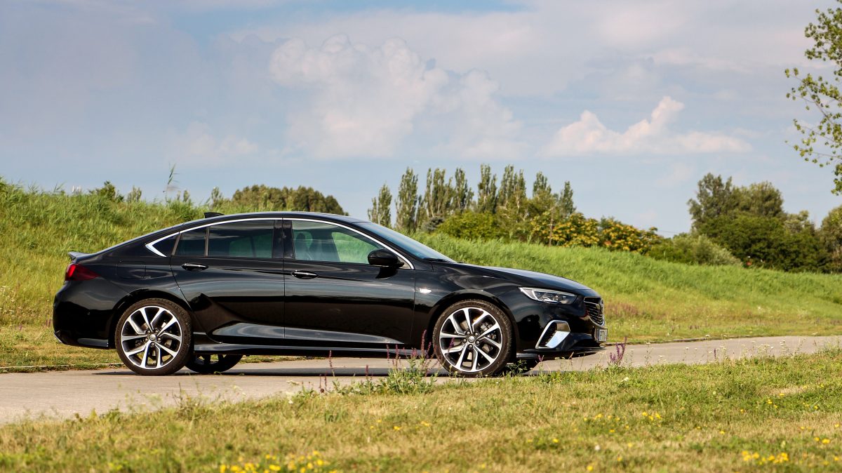 OPEL INSIGNIA
