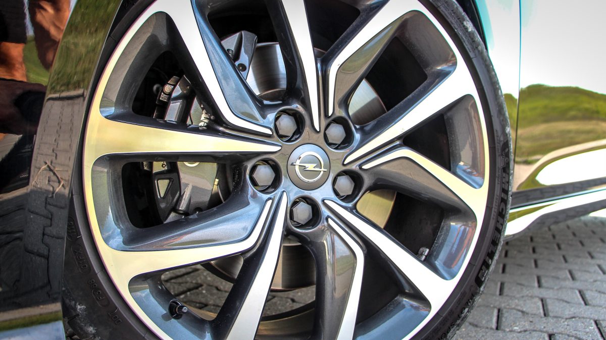 OPEL INSIGNIA