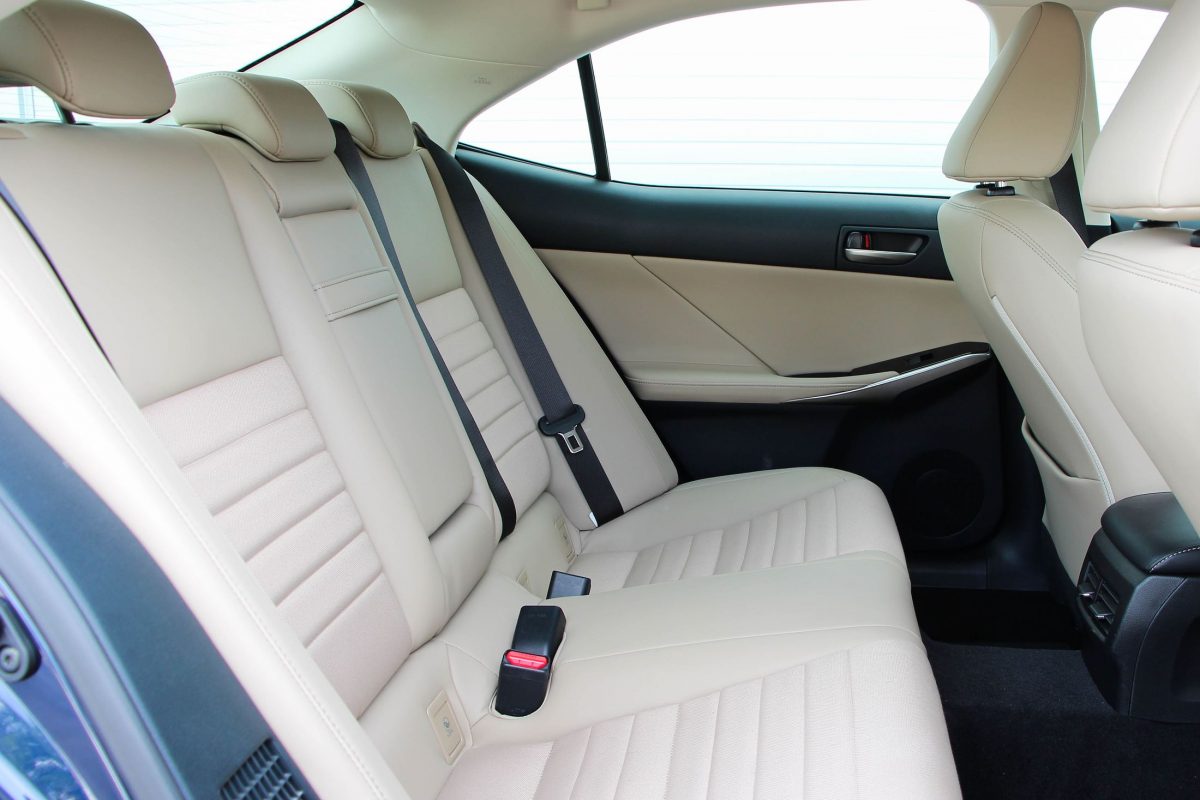 LEXUS IS