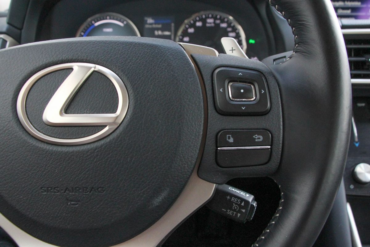 LEXUS IS