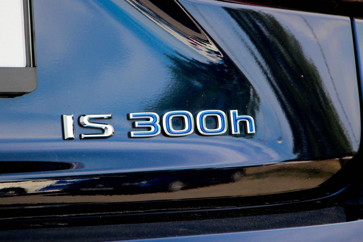 LEXUS IS