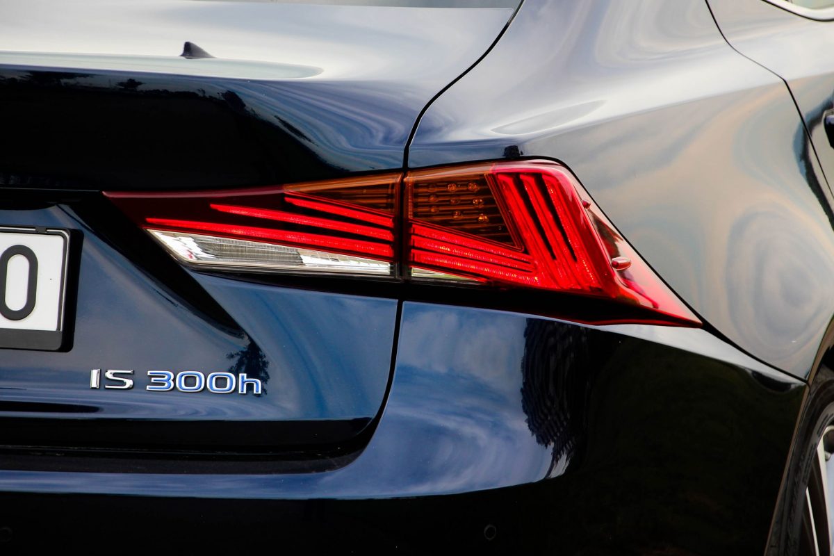 LEXUS IS