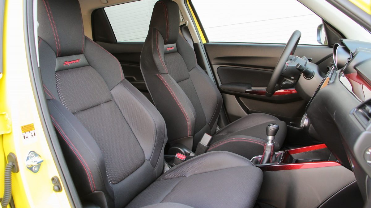 SUZUKI SWIFT