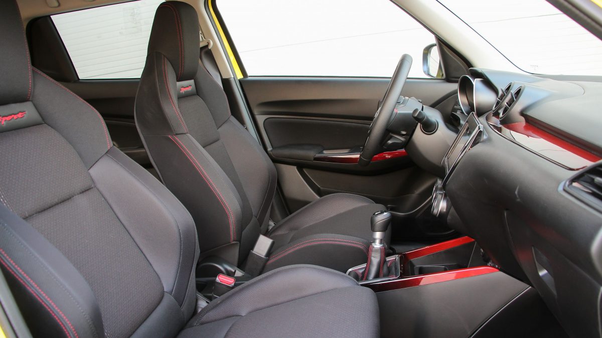 SUZUKI SWIFT