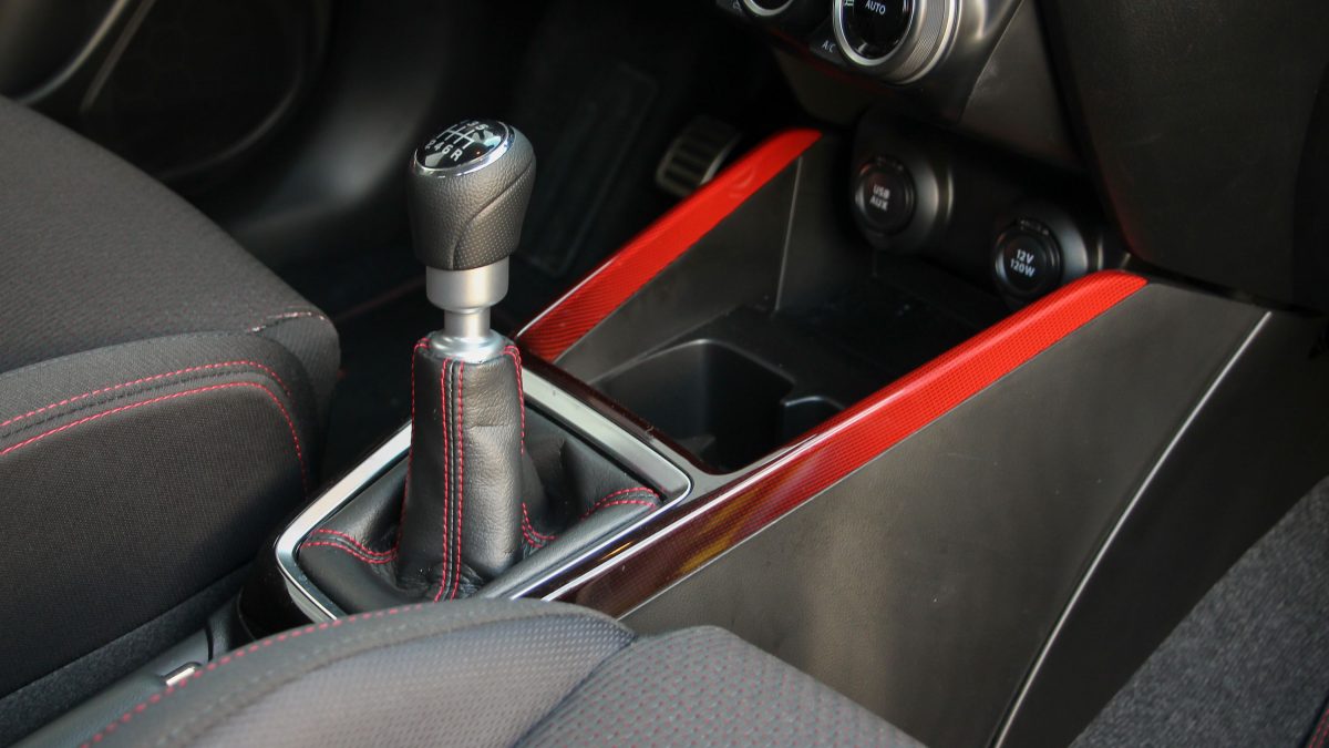 SUZUKI SWIFT
