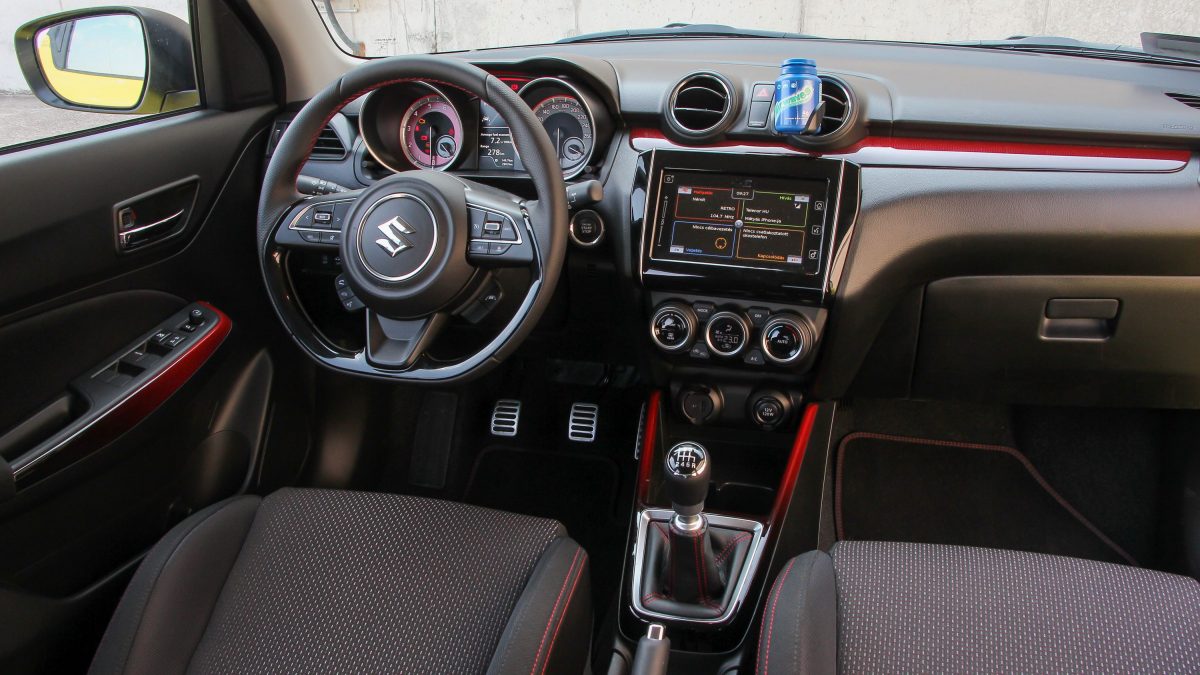 SUZUKI SWIFT