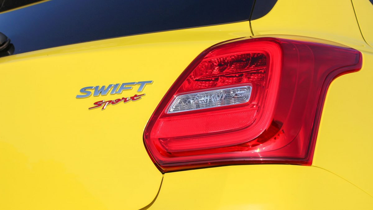 SUZUKI SWIFT