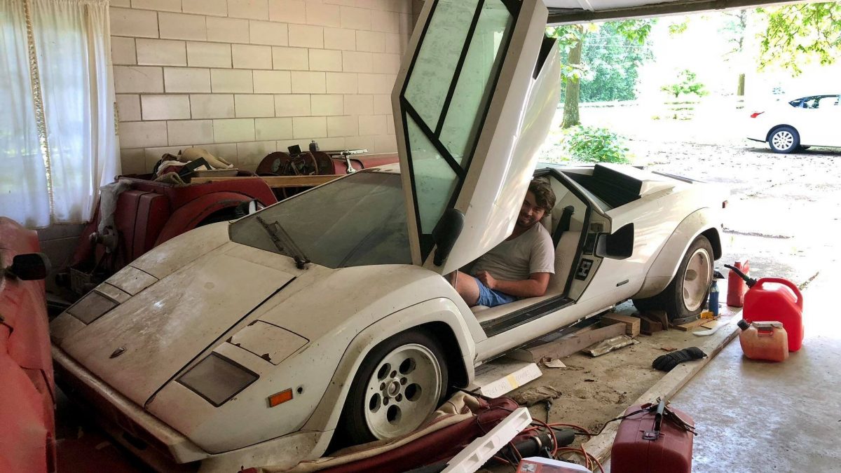 LAMBORGHINI COUNTACH