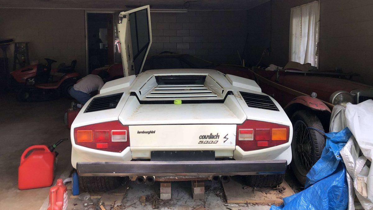 LAMBORGHINI COUNTACH