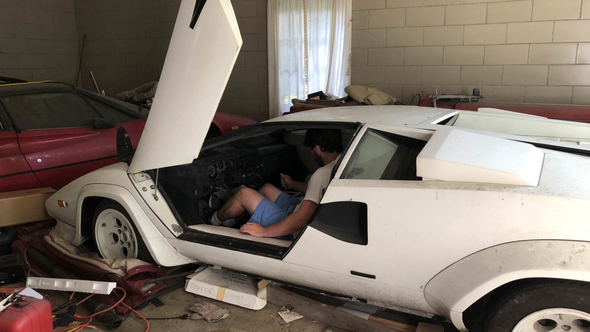 LAMBORGHINI COUNTACH
