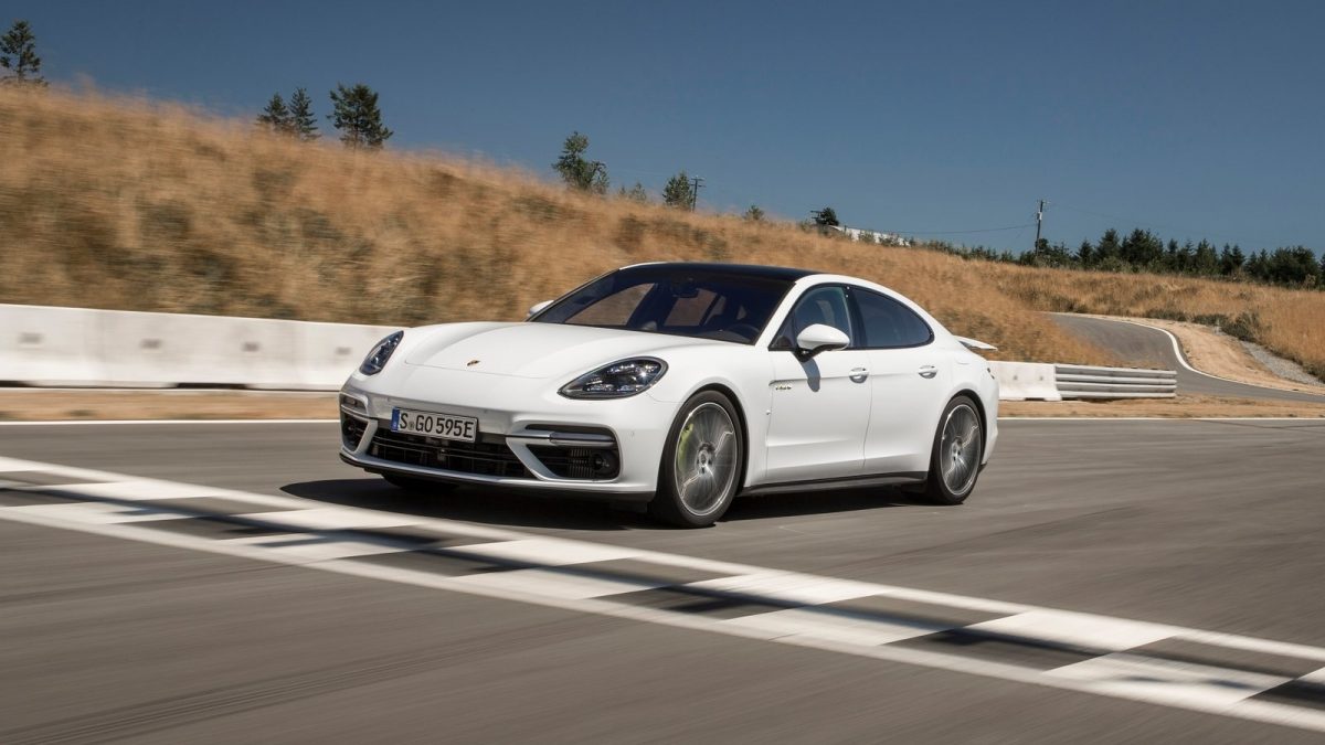PORSCHE PANAMERA