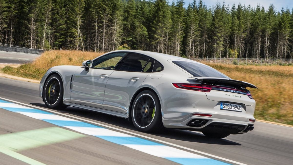 PORSCHE PANAMERA