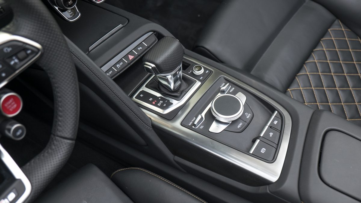 AUDI R8