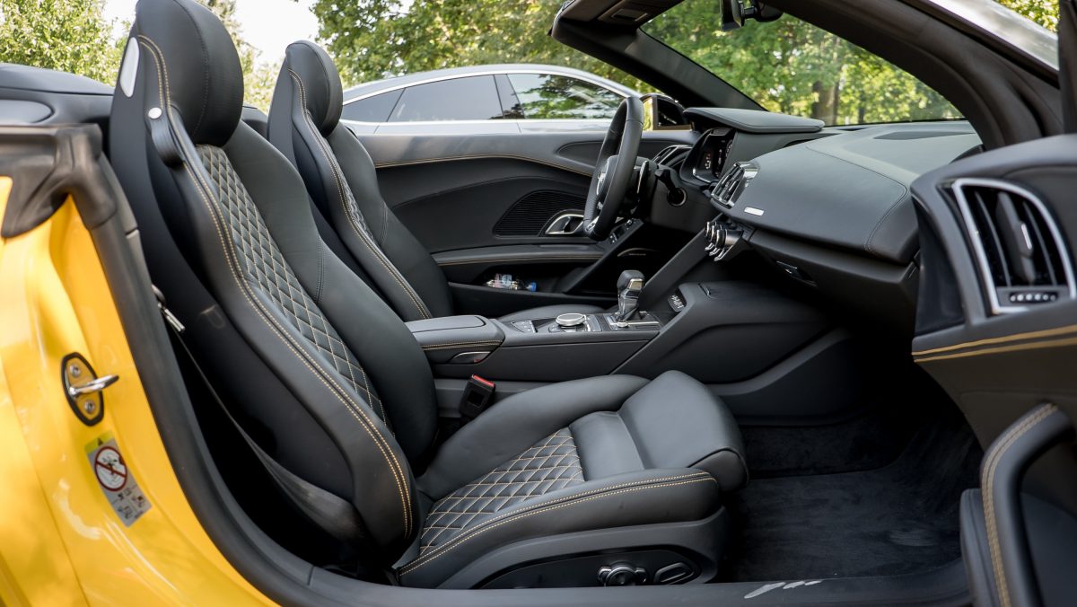 AUDI R8