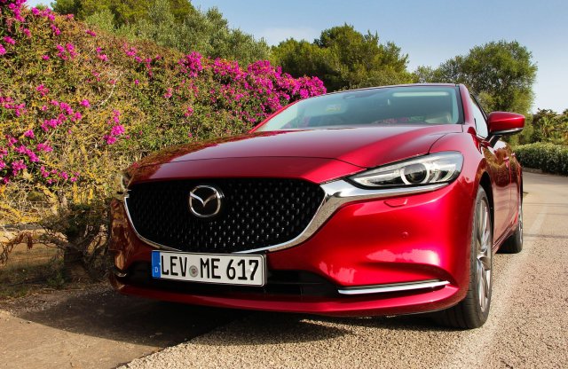 Morcosabb és igényesebb az új Mazda6