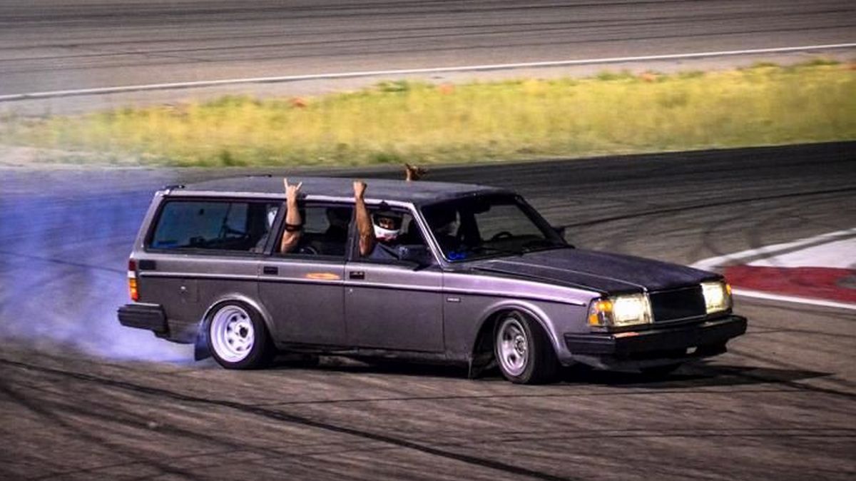 VOLVO