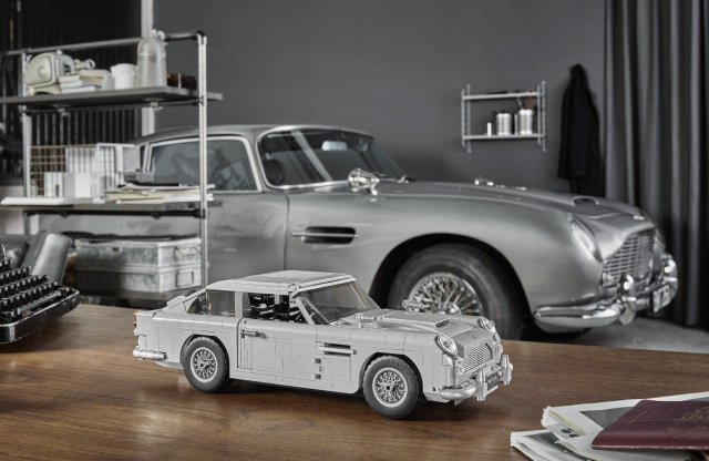 Végre megérkezett James Bond Aston Martinjának LEGO változata!