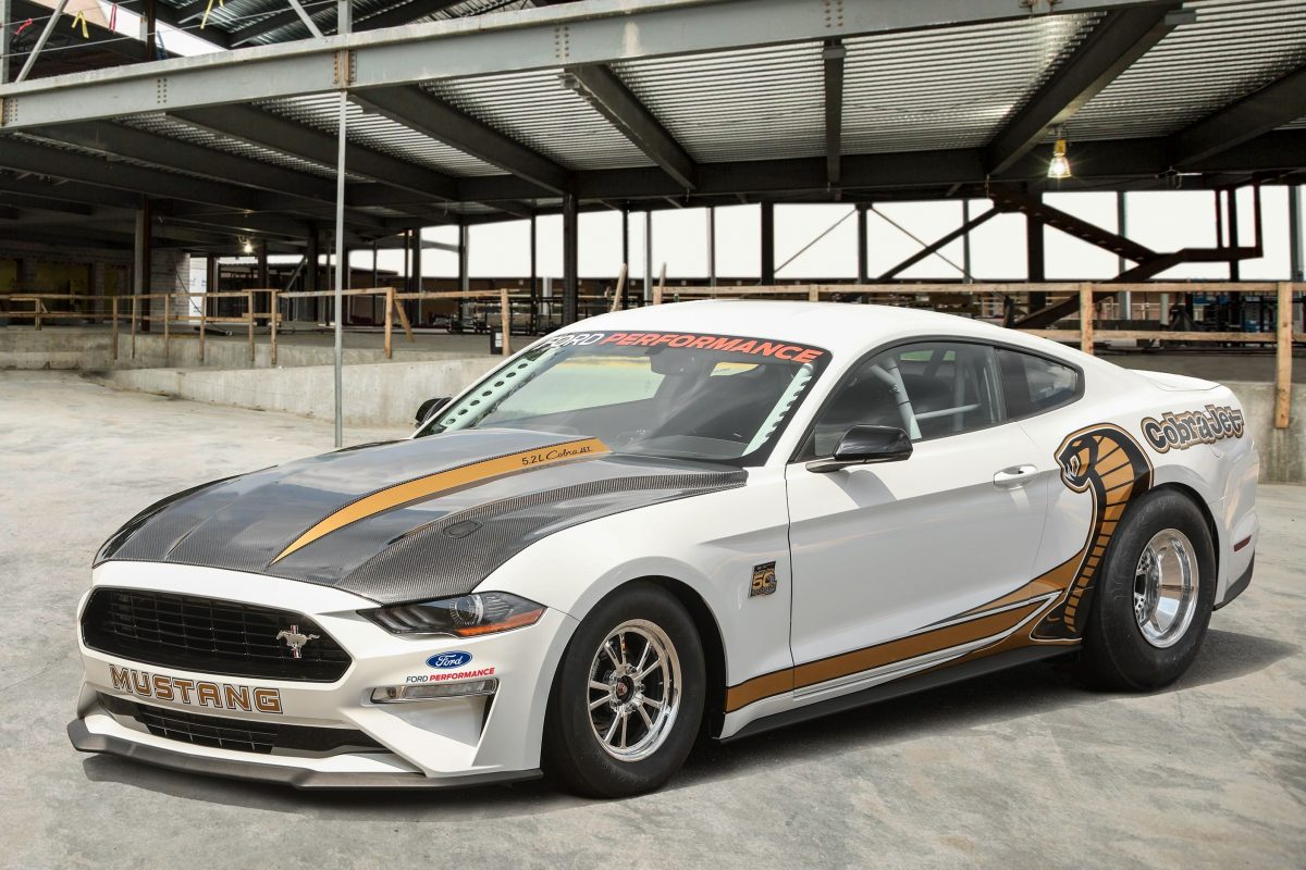 FORD MUSTANG